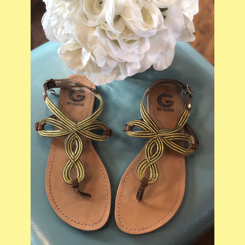 4/$20🎊Guess Gold Sandals